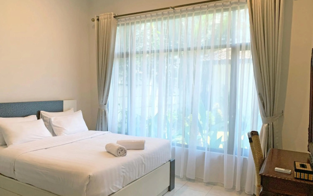 The Nalaya Hotel & Resto