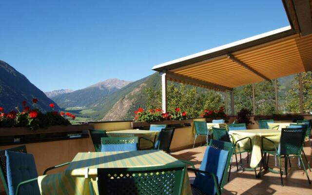 Margun -living&room-