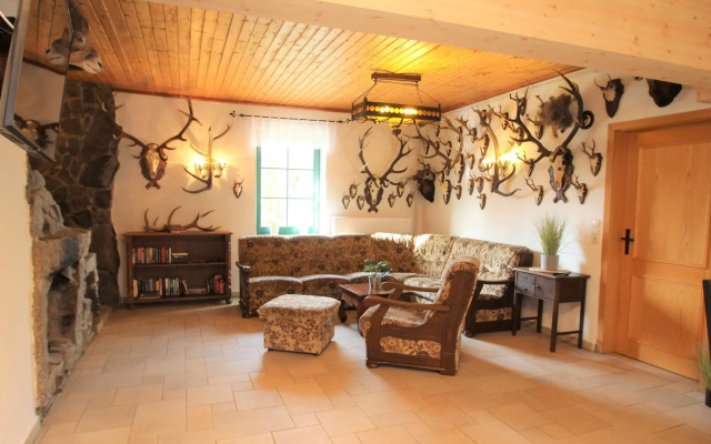 Semi detached house, Glave