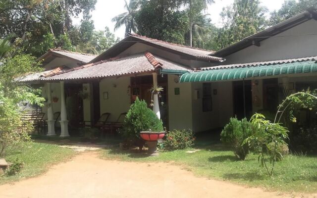 Lal HomeStay