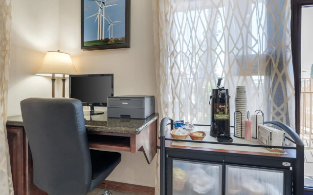 Best Western Desert Winds