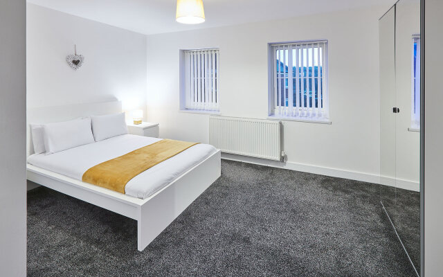 Host   Stay   House 4