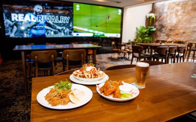 Bankstown Hotel