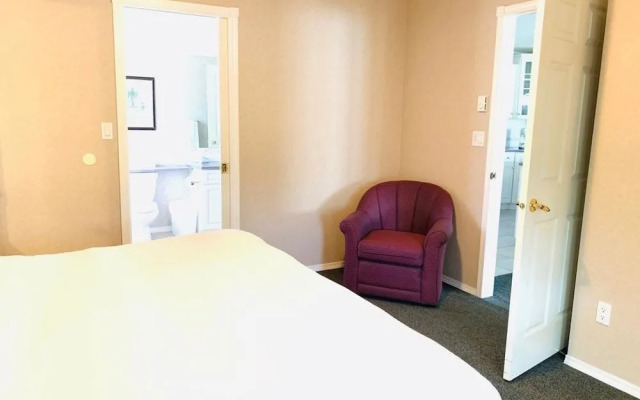 Mountain View Resort and Suites at Fairmont Hot Springs