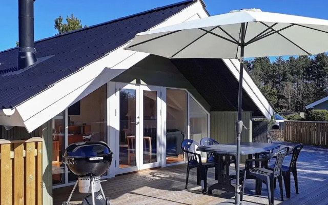 Lovely Holiday Home in Ã…lbÃ¦k near Sea