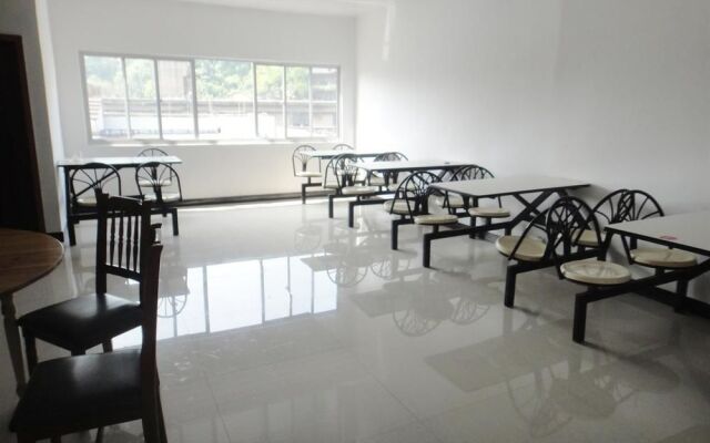 Aishang Business Hotel