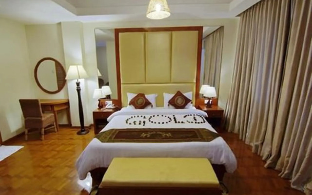 Gold Yadanar Hotel