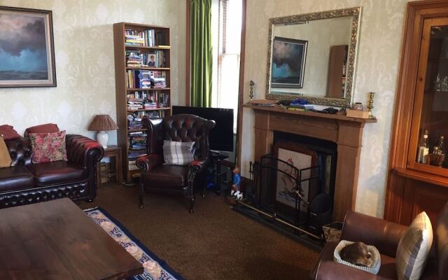 Dunallan House