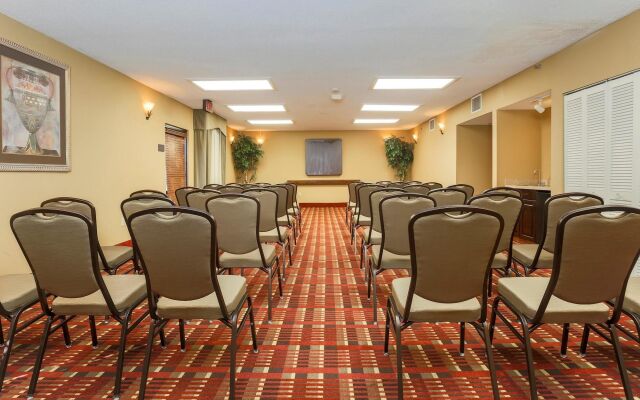 Red Lion Inn and Suites Hattiesburg