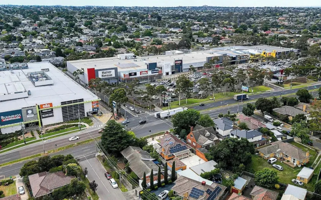 StayAU Cozy 1BR Living Space Chadstone