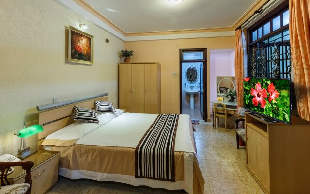 Tram Huong Hotel