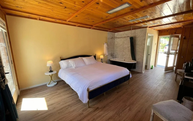 Quiet Mind Lodge Retreat & Spa  Sequoias