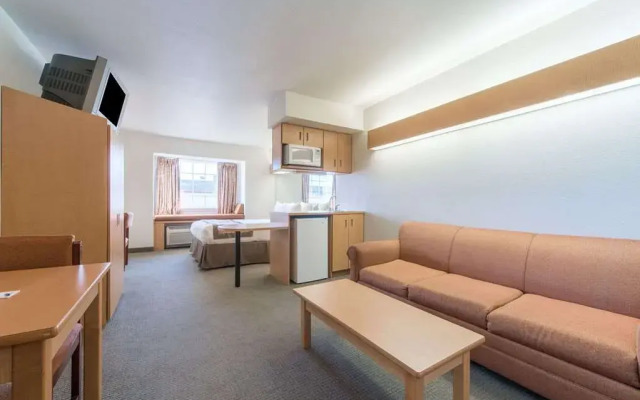 Microtel Inn & Suites By Wyndham Altus