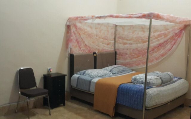 Hotel Any Lestari Lakey