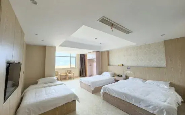 Yue Qing Feng He Hotel