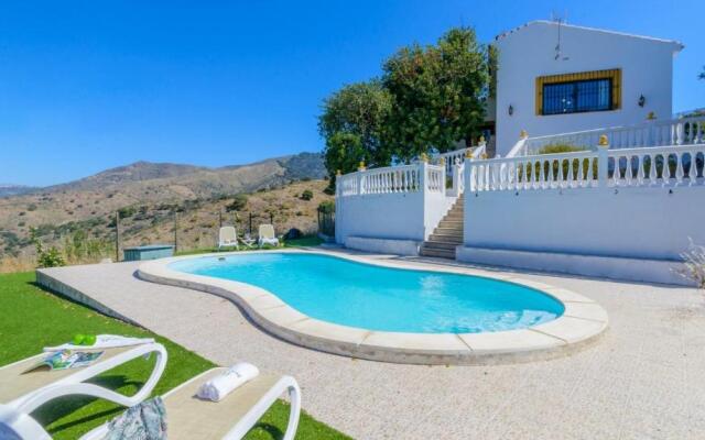 Finca El Mirador Malaga by Ruralidays