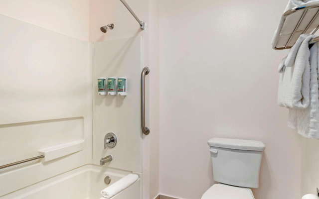 Best Western Salinas Monterey Hotel