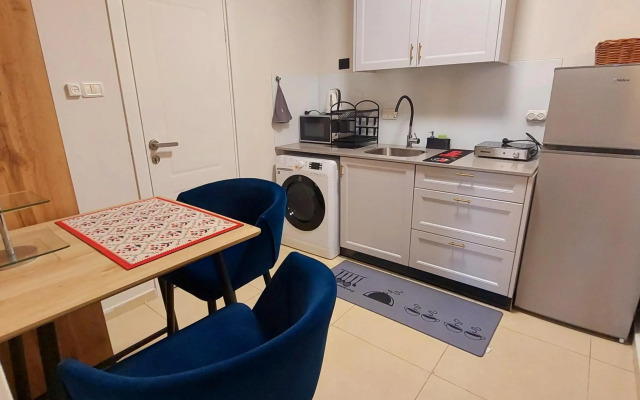 apartments with separate kitchen