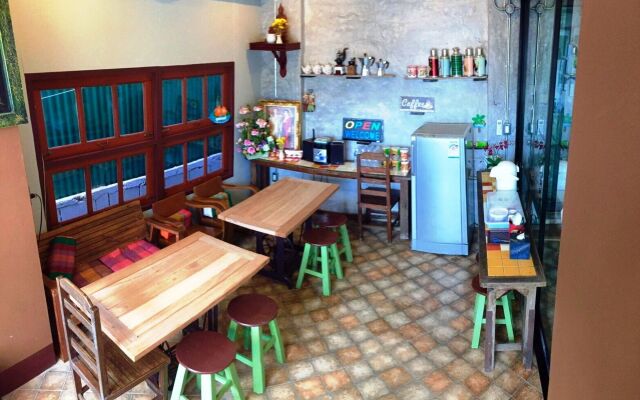 Stay with Brite The Home-stay in Chiang Mai