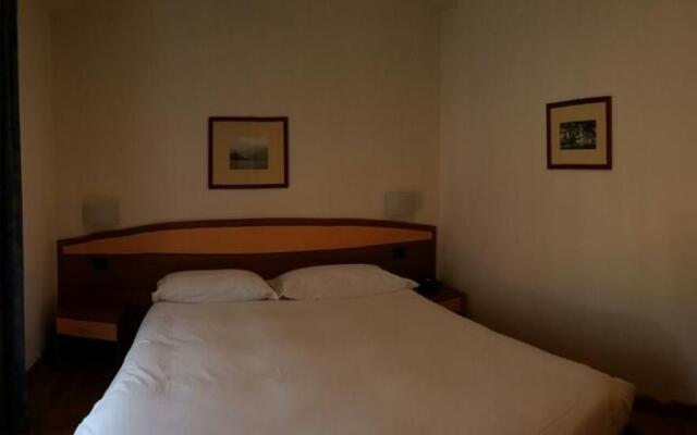 Hotel Lario