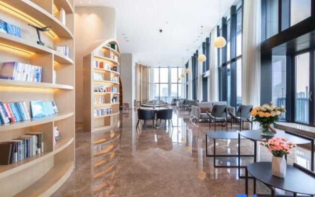 Zhuhai Gongbei Lovers Road Atour S Net Yiyan Selection Hotel