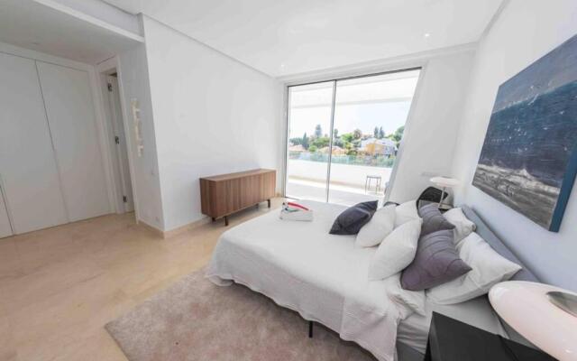New Top Townhouse With Private Pool/4Bdr/3.5Bath