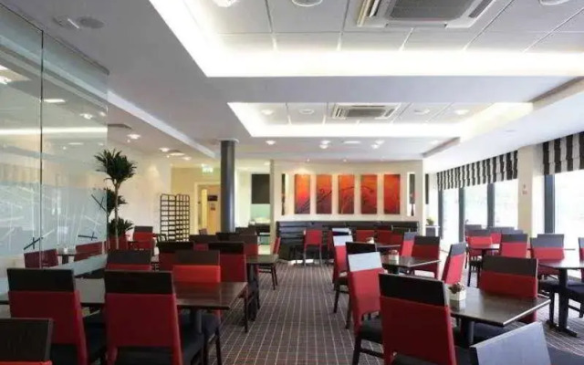 Premier Inn Ayr A77 / Racecourse Hotel