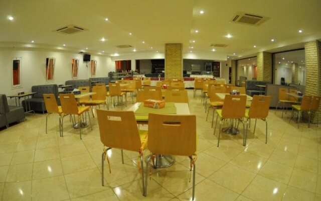 Free Zone Hotel