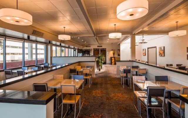 Best Western Golden Lion Hotel