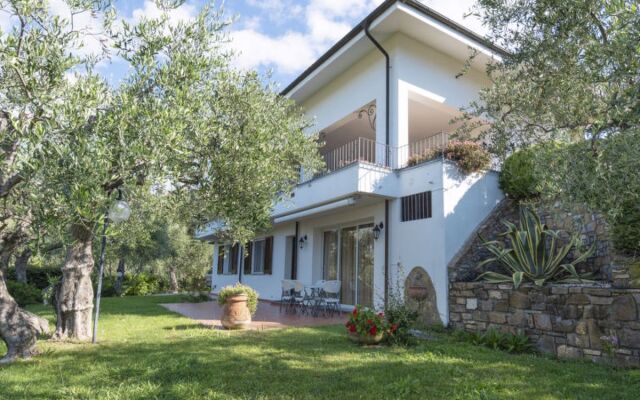 Villa Alberto Diano Marina 15325