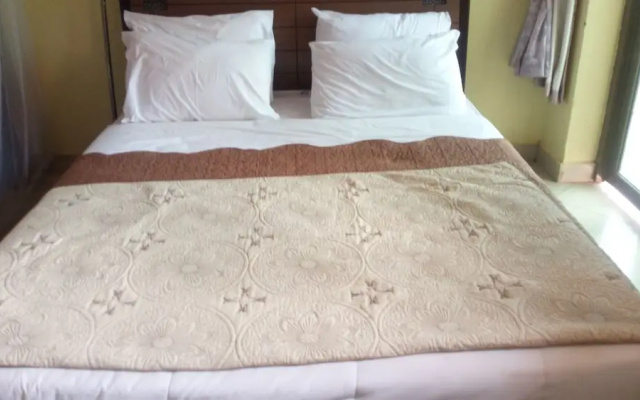 Africa Treasures Home - Hostel