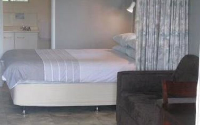 Palmwoods Tropical Village