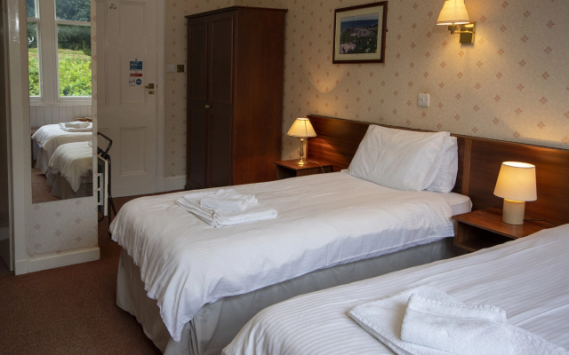 The Stromness Hotel by Paymán Club