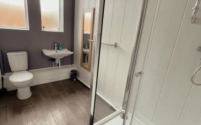 Contractor Accommodation - Cacco