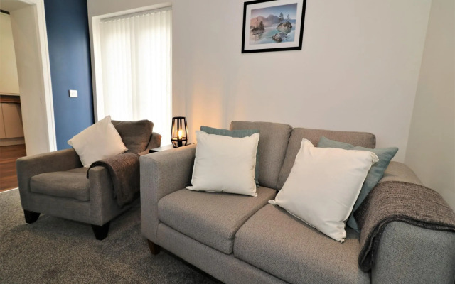 Railway Cottage - Maryhill