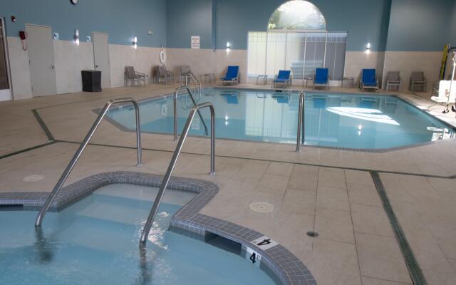 Holiday Inn Express and Suites Manassas by IHG