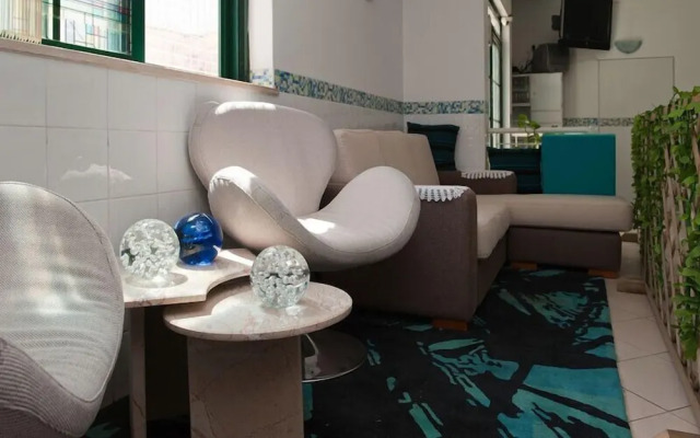 Adelaide Hotel