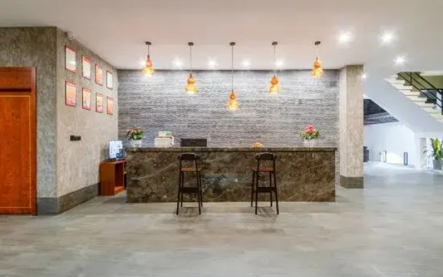 Jianshui Yichao Inn