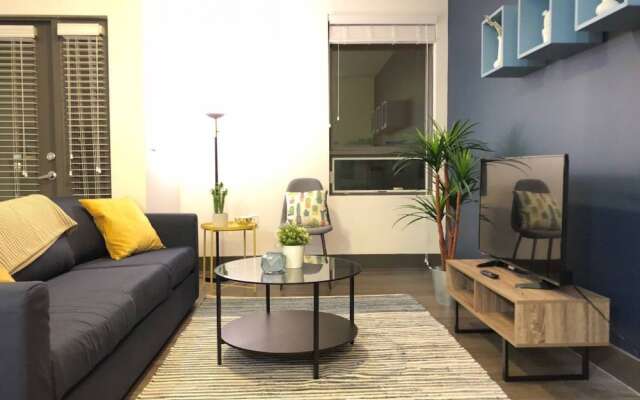 Urban Deco 1BR In Lockerbie District