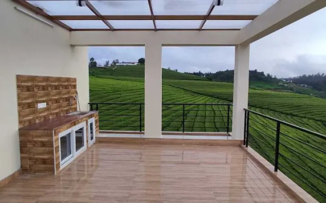 Rose garden enclave for families