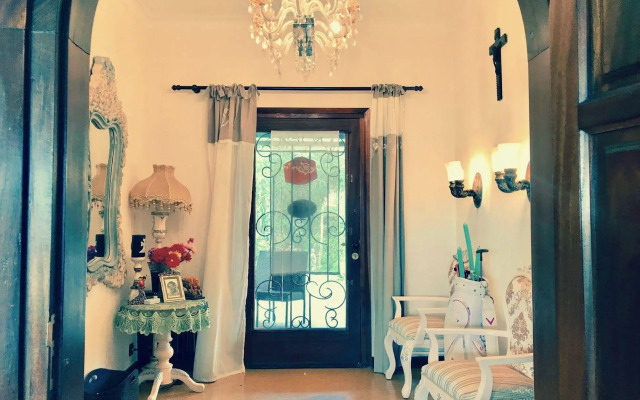 LUX Beach House Barcelona with Pool & Hot Tub, Beach Access