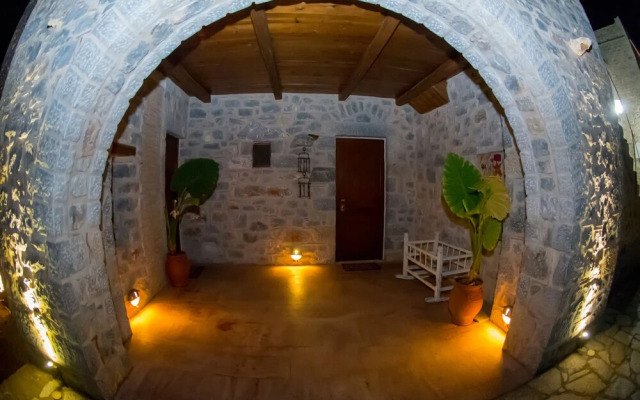 Xemoni Hotel