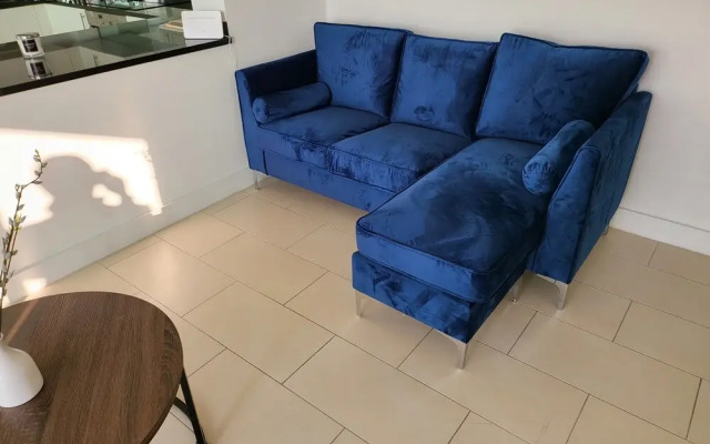 Seafront 3 Bed Duplex Apartment, Portland