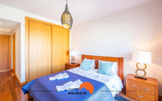 #076 Stunning and Modern Villa Near NewTown, Beach Pool