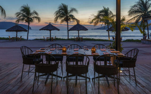 Thompson Zihuatanejo, a Beach Resort, part of Hyatt