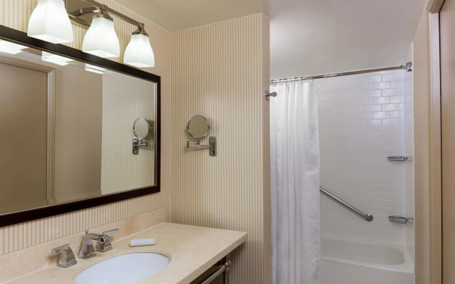 Sheraton Suites Market Center Dallas