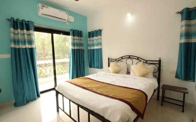 OYO Home 11012 Peaceful 1BHK Nerul