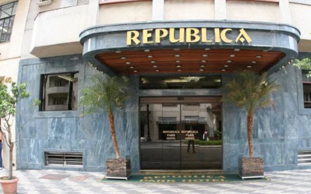 República Park Hotel