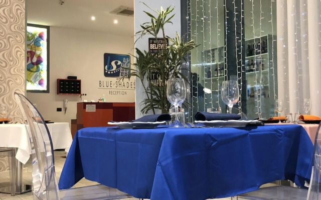 Blue Shades Aparthotel