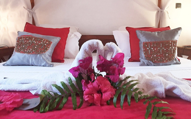 Ravoraha Ecolodge